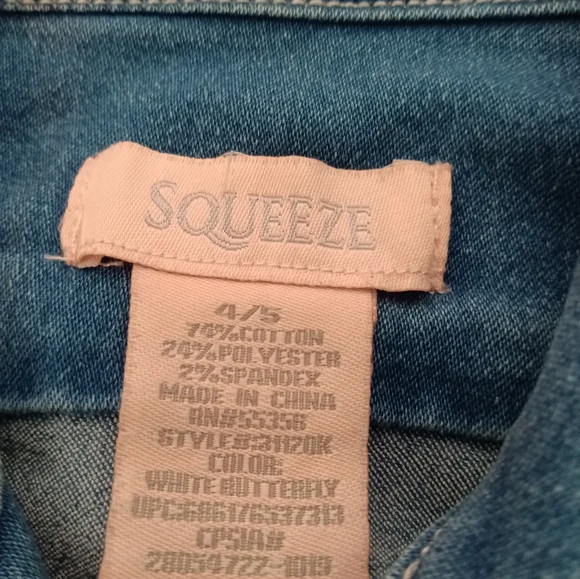 Denim Light washed jean jacket Girls Size 4/5 by Squeeze - Picture 3 of 4